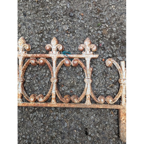 85 - Cast iron garden edging x eight sections L83 x H34cm