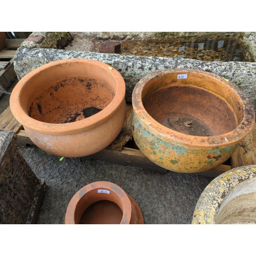 10 - Pair of circular terracotta planters dia.40 x ht.24cm