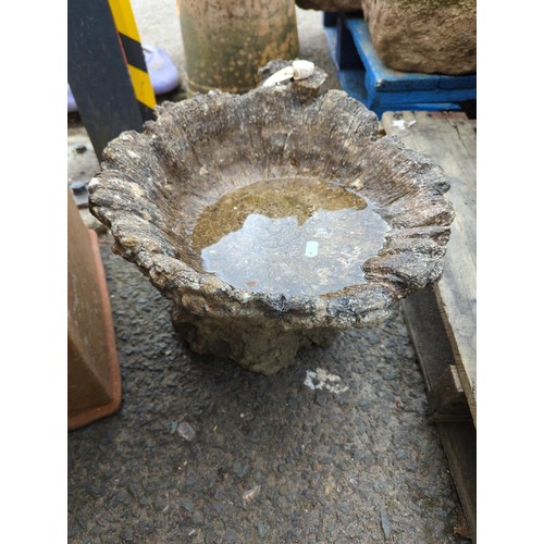 16 - Concrete bird bath W45 x D35 x H28cm