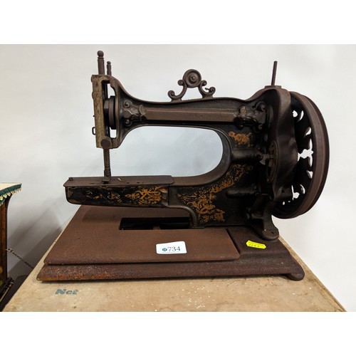 734 - vintage manual sewing machine 