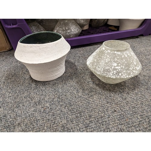 752 - assorted ceramic and glass planters, bottle vases, mugs etc in two trays