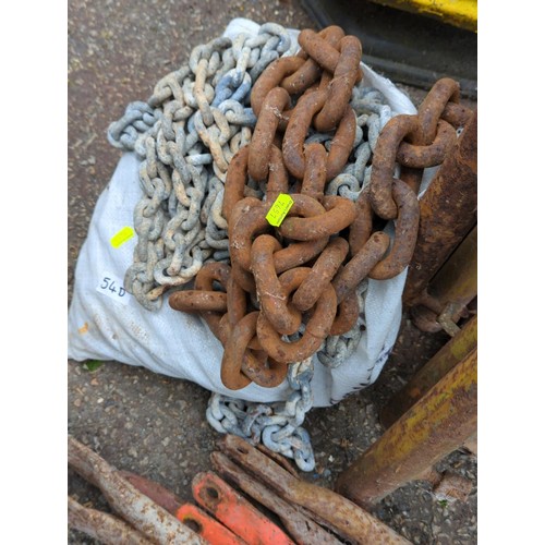 54D - Quantity of metal chain