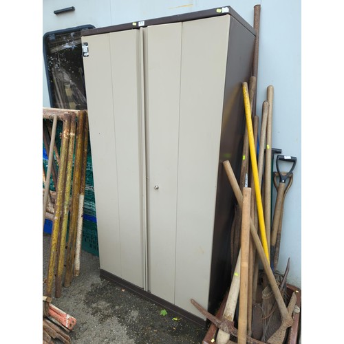 61 - Triumph metal locker with key W96 x D49 x H184cm