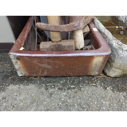 63 - Brown glazed belfast sink W45 x D74 x H13cm