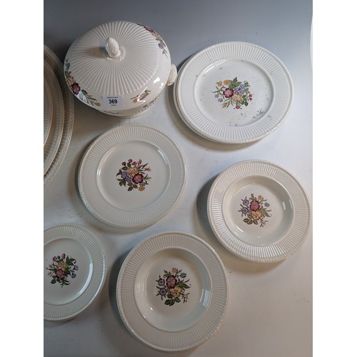 526 - Wedgwood Edme Meadow pattern dinner service, comprising three lidded vegetable tureens, three gradua... 