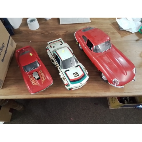 576 - 3 x Large plastic model cars inc. corvettee, Gregg/Redland BMW & E type Jaguar