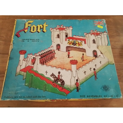 583 - Packaway Fort in box, No soldiers included