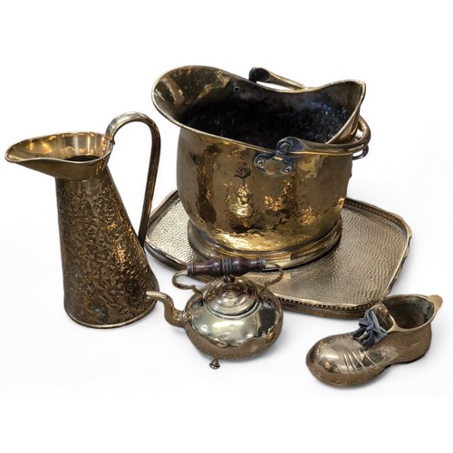 543 - Box of assorted brass ware inc coal scuttle, pitcher, tray etc.