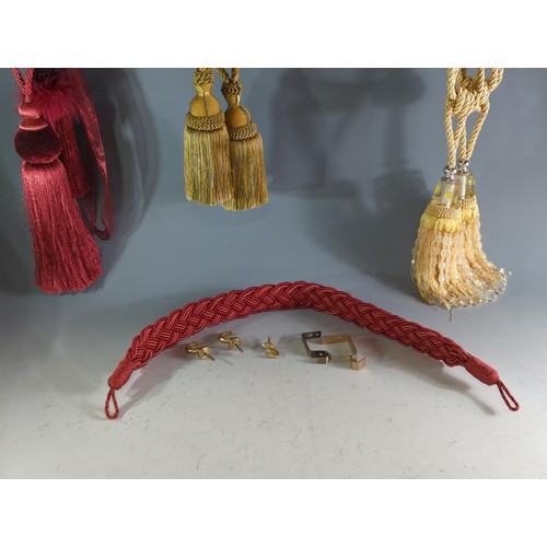 552 - Selection of braided tasselled curtain tie-backs