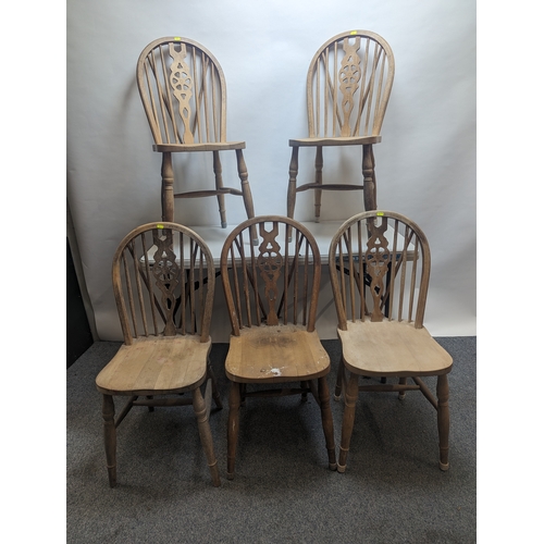 46 - 5 x  Wheelback dining chairs