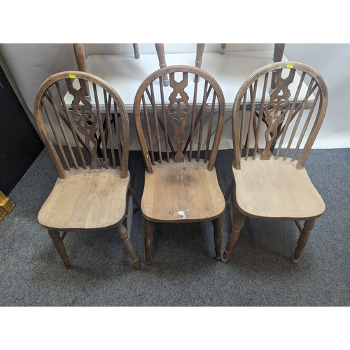 46 - 5 x  Wheelback dining chairs