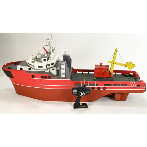 199 - Large tug/dredging type radio controlled vessel. L158cm H83cm D41cm