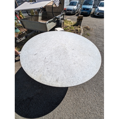 80 - Impressive marble topped garden pedestal table. D160cm H73cm