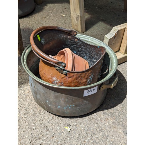 143A - Copper pot with twin handles D39cm, coal scuttle + terracotta pots