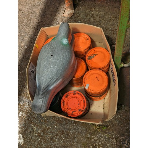 171 - Clay trap together with various clays & plastic decoys