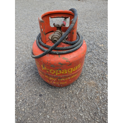 145A - shell propane 4.7kg bottle with attachment 