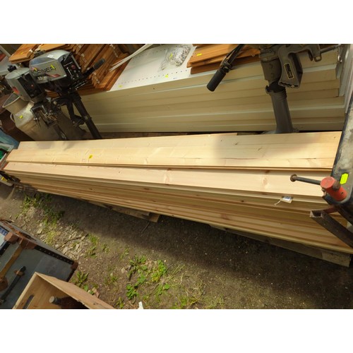 121 - 21 lengths of 140mm x 125mm PSE timber new and unused 239cm. plus additional lengths of PSE