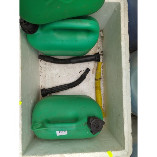 134 - 3 green plastic 5l petrol cans