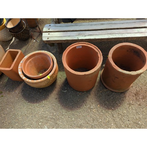 178 - Various terracotta forcers/pots. Tallest H31cm