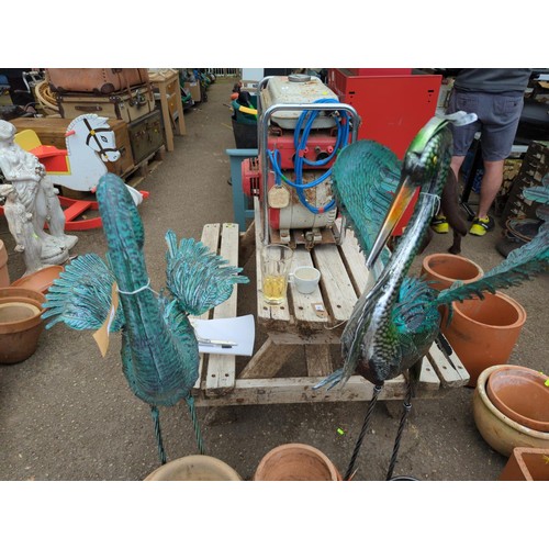 183 - 2 metal Heron garden ornaments, with faux Verdigris effect. Appear new & unused. Includes clips ... 