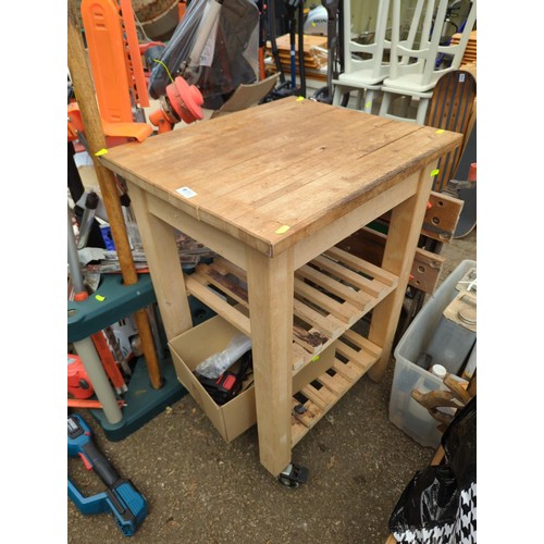 193 - Small beechwood butchers block style kitchen unit. L60cm W50cm H85cm