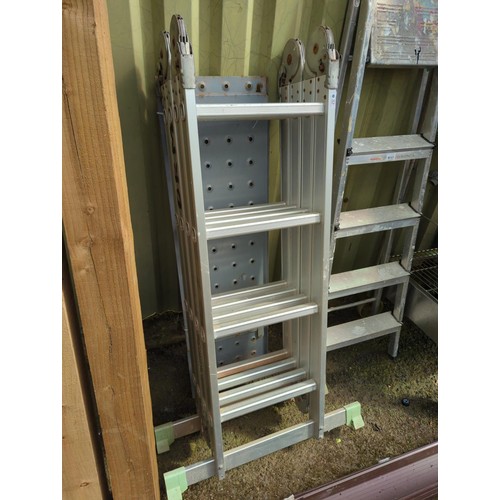 32 - Aluminium multi purpose ladder with two platforms