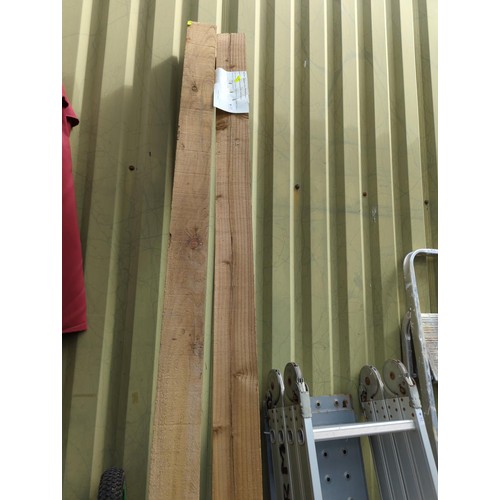 33 - Two tanalised sawn fencing rails L240 x W10 x D10cm