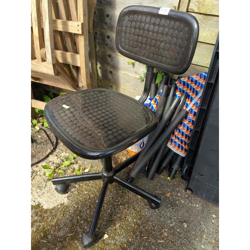 59 - Black plastic office chair