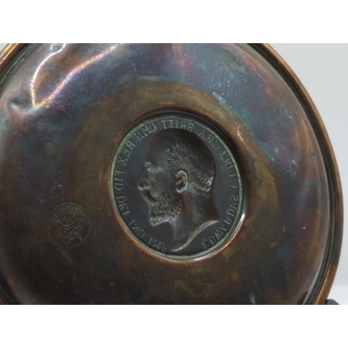 715 - Copper dish inset with Edward VII medallion, dia. 13cm