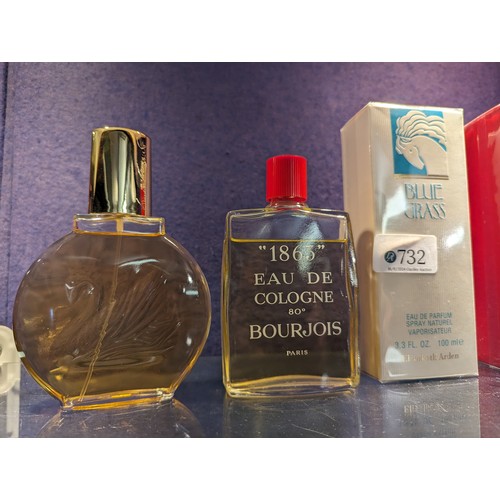 732 - Five bottles of perfume inc. two sealed in boxes: Vanderbilt, Ghost Whisper, Blue Grass, Arden Beaut... 