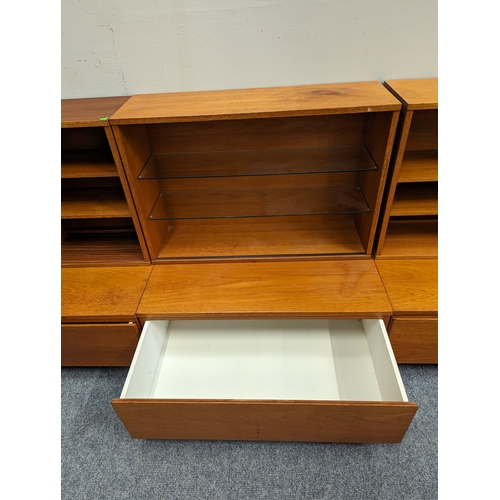 862 -  2 x 1 drawer units with separate open shelves plus 1 unit with glazed top, each measures ... 