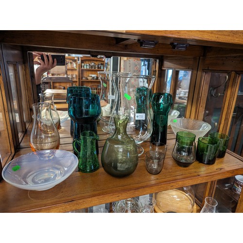 755 - Shelf of glassware inc vases, glasses, bowl etc. 