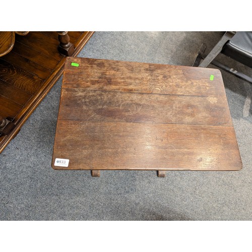 833 - Oak occasional table 61x40x ht 52cms