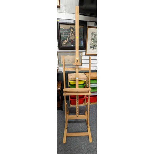 855 - Daler Rowney easel