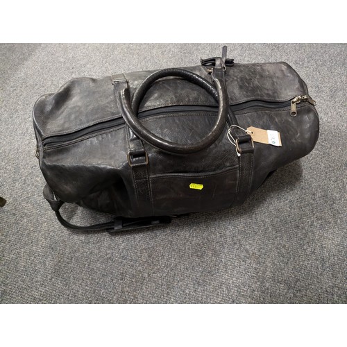 765 - Leather cargo holdall L60cm