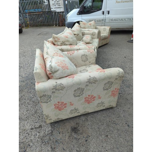 811 - Collins & Hayes 3 piece suite, armchairs w92 x d 95 x ht 75.5, sofa w 205 x d95.5 x ht 75cms