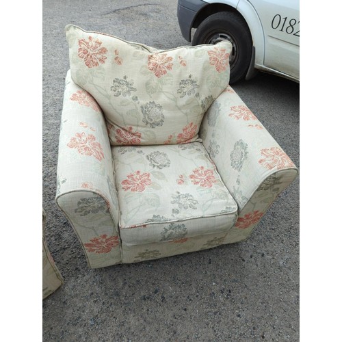 811 - Collins & Hayes 3 piece suite, armchairs w92 x d 95 x ht 75.5, sofa w 205 x d95.5 x ht 75cms