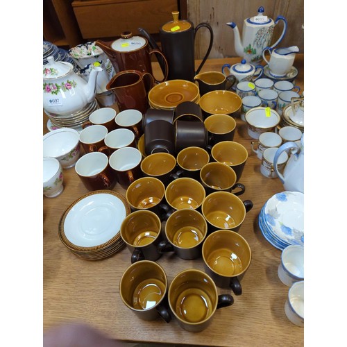 696 - Myott and Poole tea and coffee sets