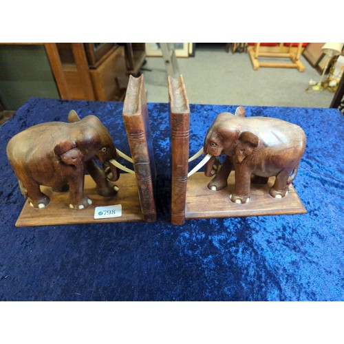 798 - Assorted collectables inc small oriental vase, elephant bookends, Newlyn copper plate & another ... 