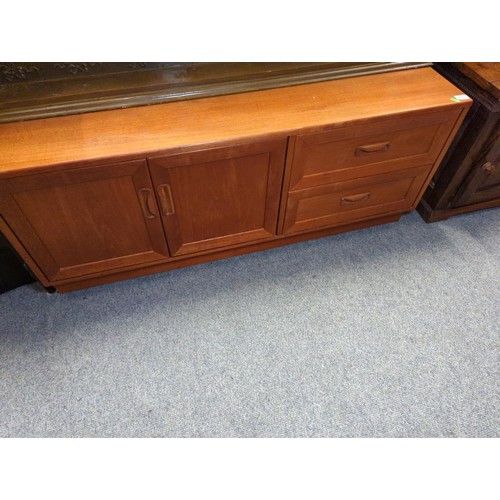 876 - G-Plan low boy TV unit with 2 drawers & a cupboard, lower drawer suitable for DVD player. 131 x ... 