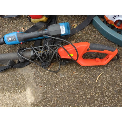 246 - Black & Decker PH5551 pole hedge trimmer. Extends to approx 3.8m