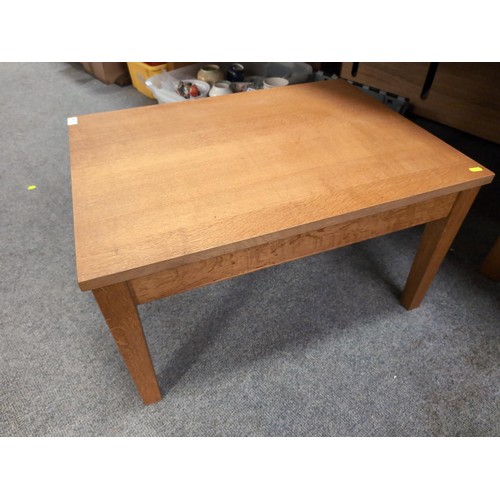 841 - Teak coffee table, 77x56.5x ht 43 cms