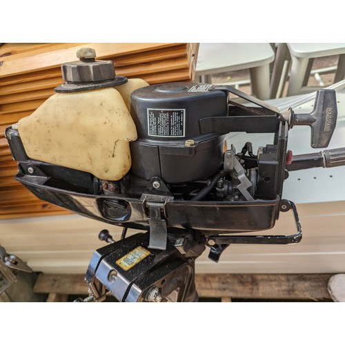 124 - Mariner 3.3 outboard motor