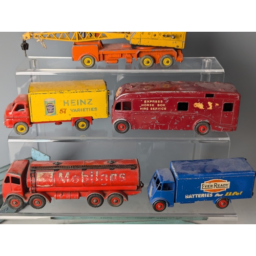 603 - Quantity of diecast Dinky vehicles