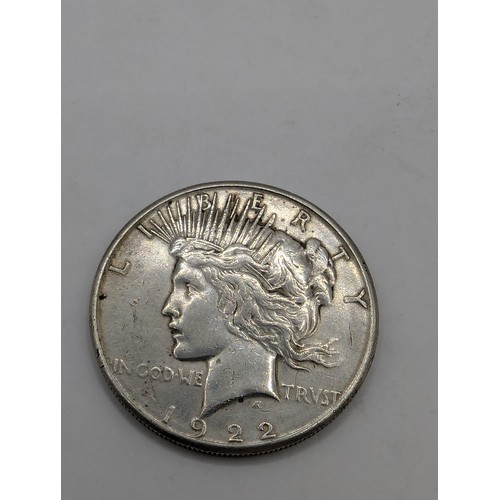 128 - 1922 USA silver Liberty dollar
