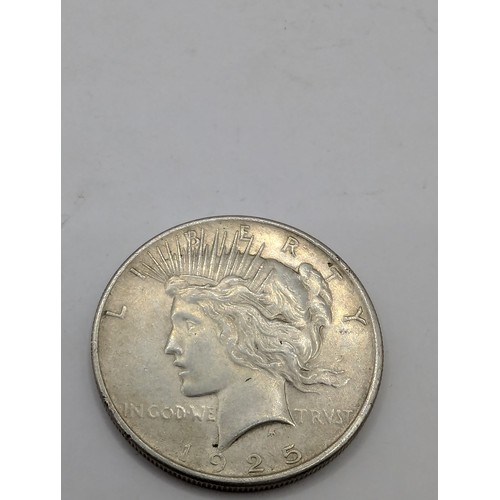 131 - US 1925 peace dollar