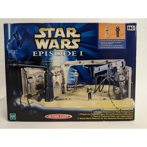 620 - Star Wars episode 1 figures, including 