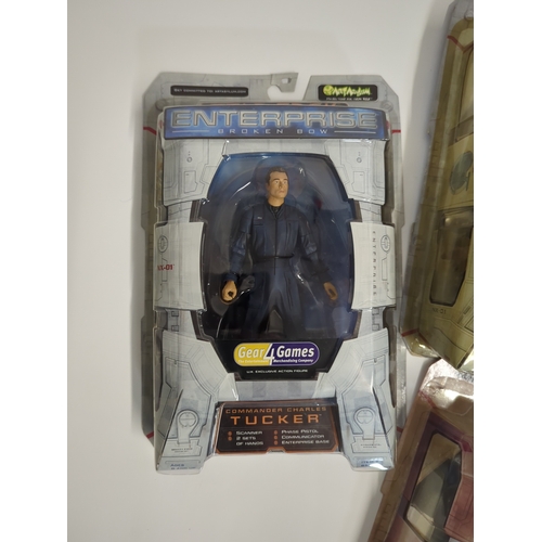 623 - Star trek figures. Including art asylum figures, 