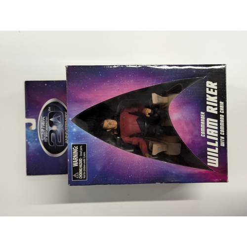 623 - Star trek figures. Including art asylum figures, 