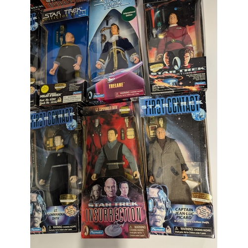 624 - Star Trek collectors figures, 18 in total, 